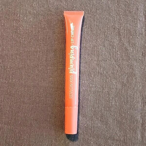 Revlon Kiss Plumping Lip Creme-505 Abricot Silk